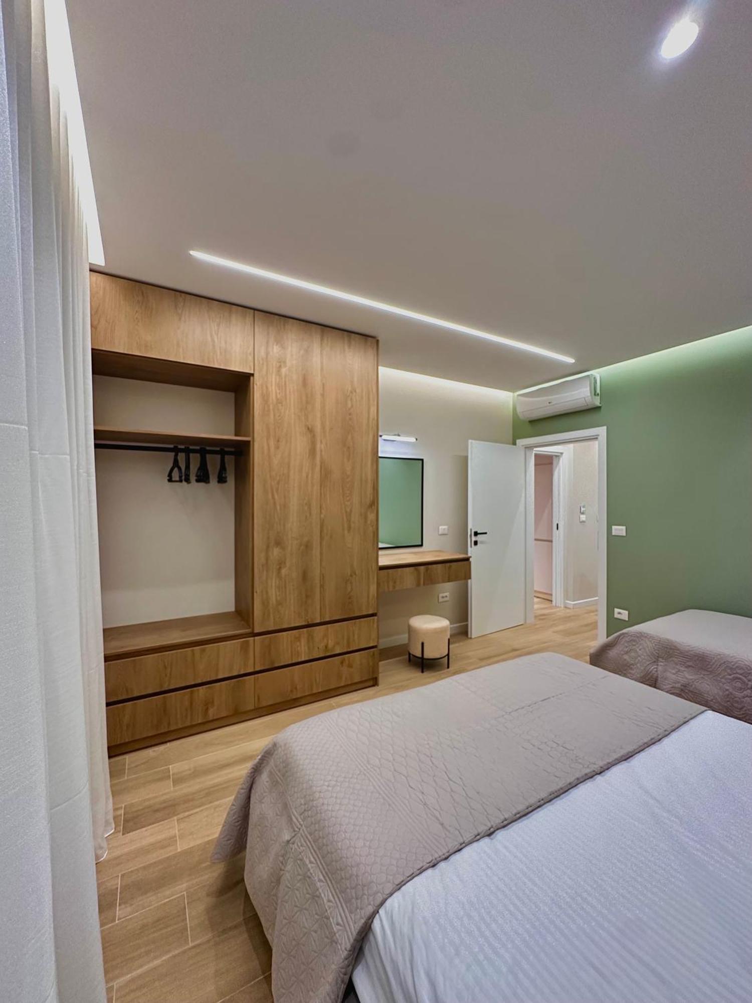 Luxurious Dreamy Seaside Apartment Дуррес Екстер'єр фото